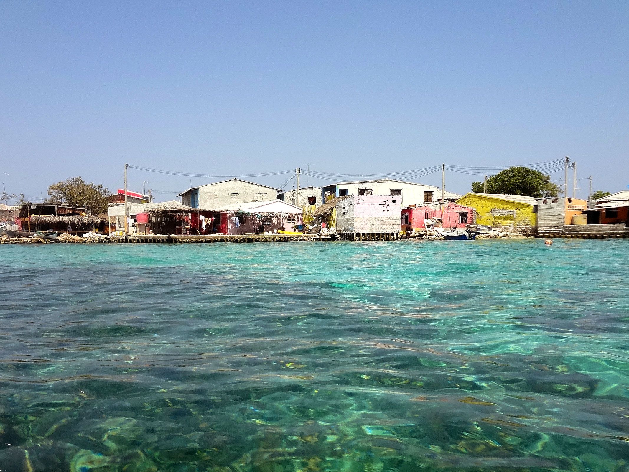 Image of coastline of Santa Cruz del Islote in Colombia