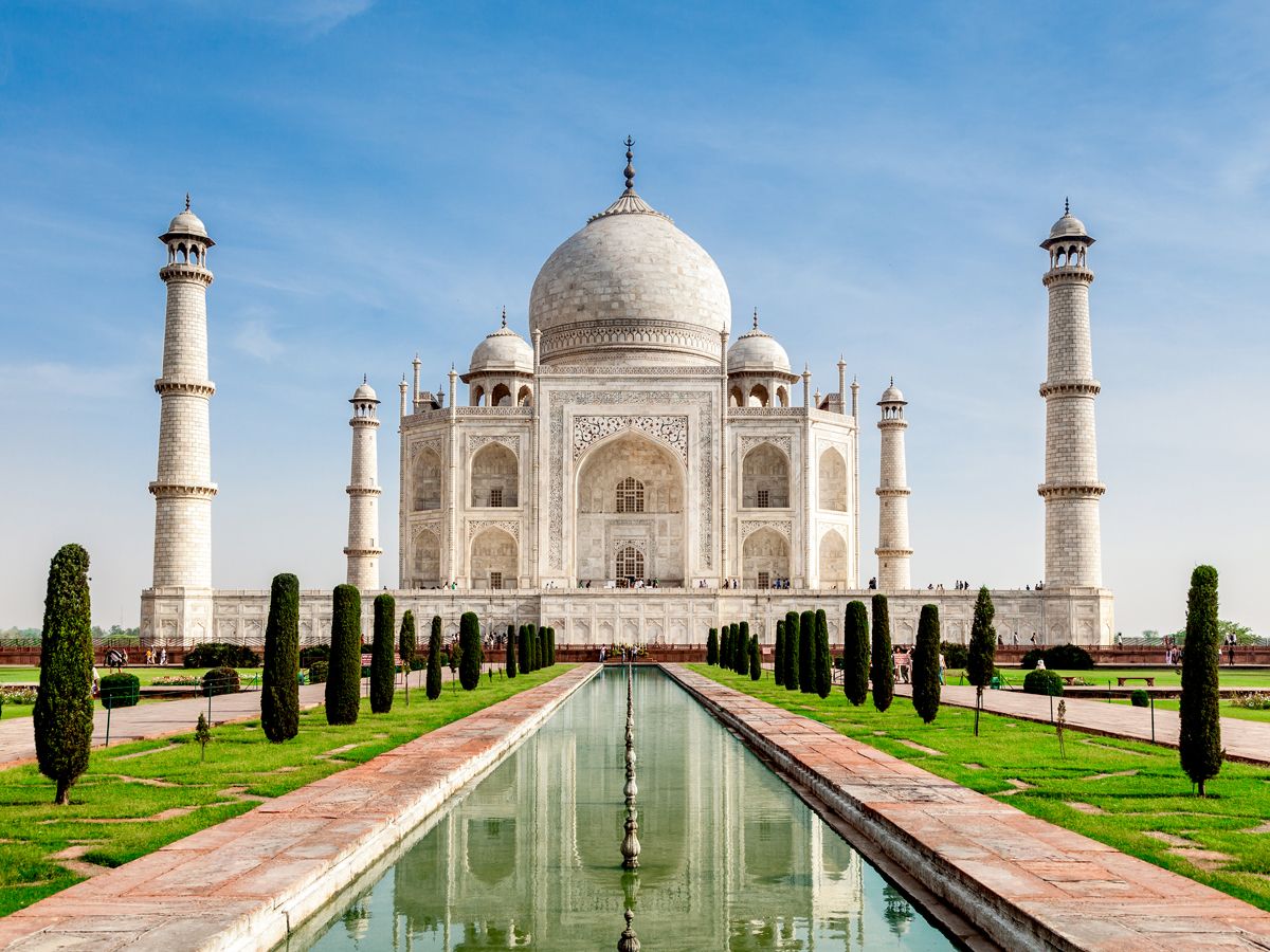 View of the Taj Mahal in Agra, India