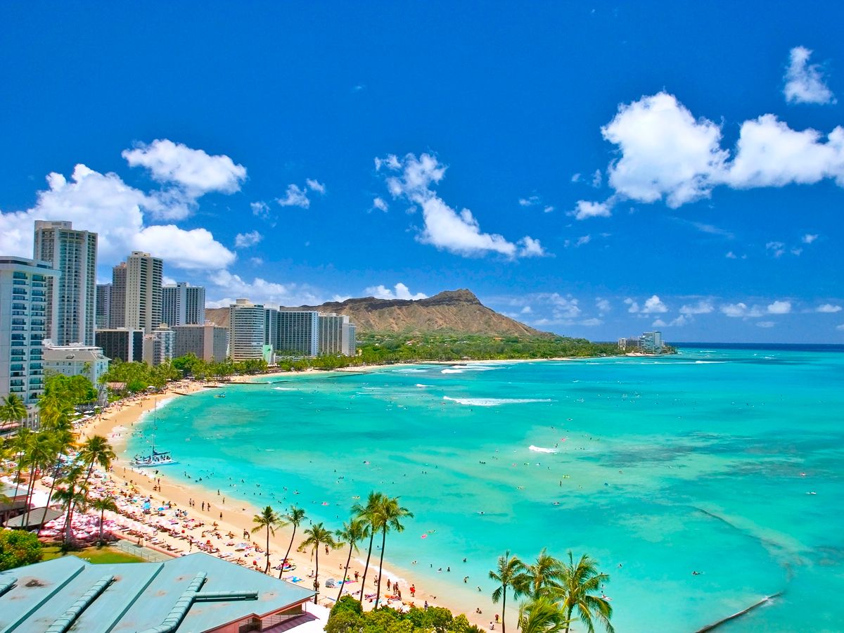 Waikiki Beach with view of Diamond Head in Honolulu, Hawaii