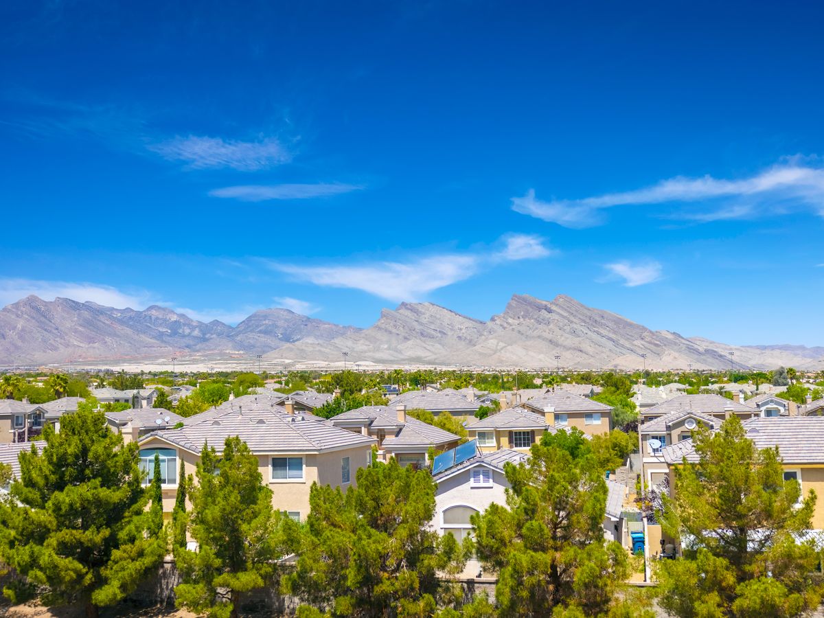 Homes with view of mountains in Las Vegas, Nevada
