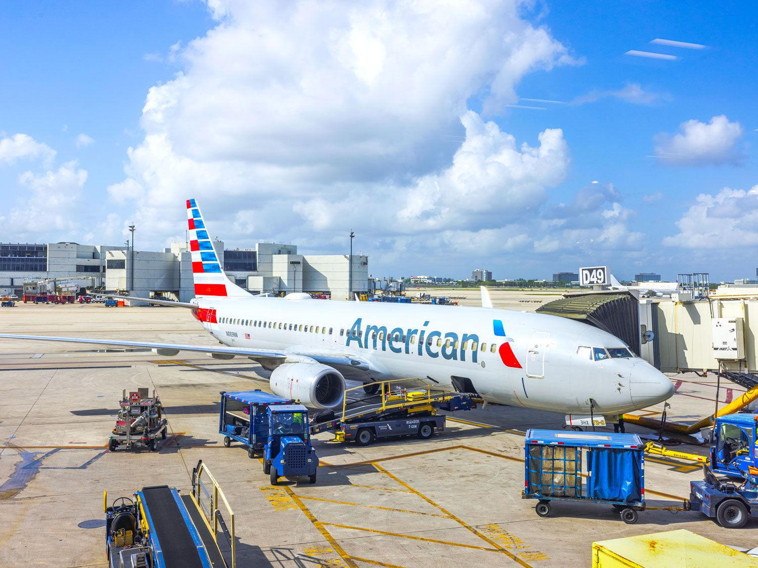American Airlines Boeing 737 parked at gate