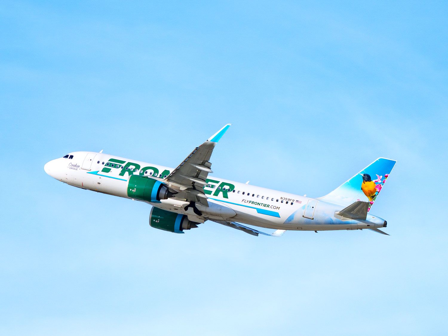 Frontier Airlines Airbus A320 taking off
