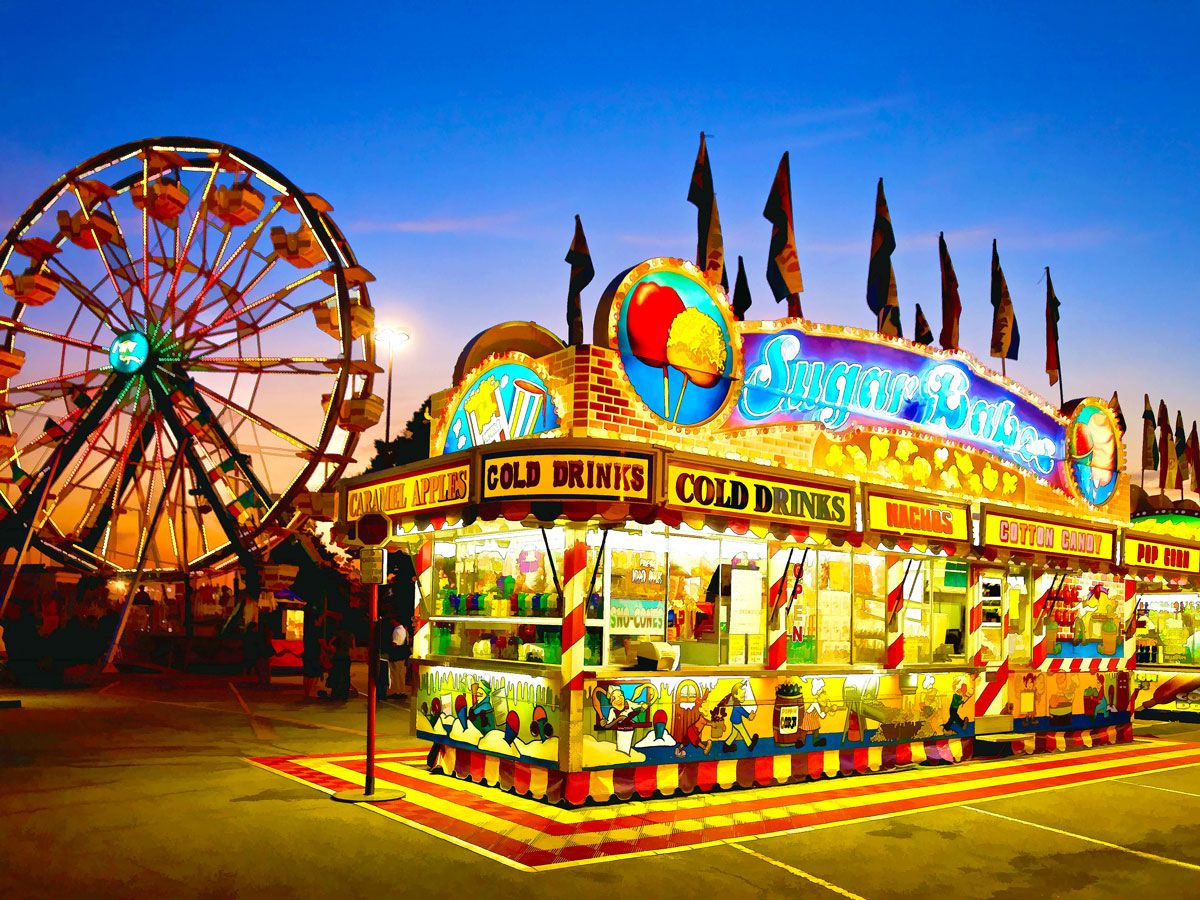 Concessions stand and Ferris wheel at the Kentucky State Fair