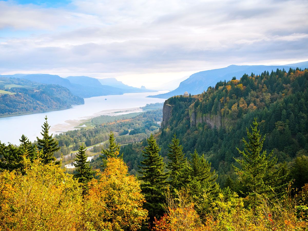 Columbia River Gorge in Oregon, seen from above