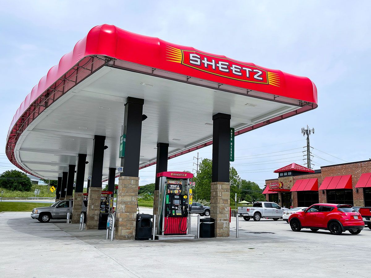 Cars filling up on gas at a Sheetz location