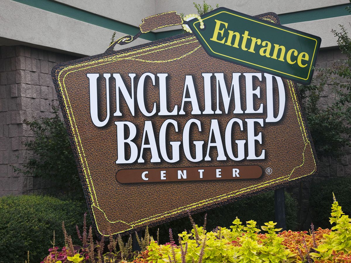 Entrance sign for the Unclaimed Baggage Center in Alabama