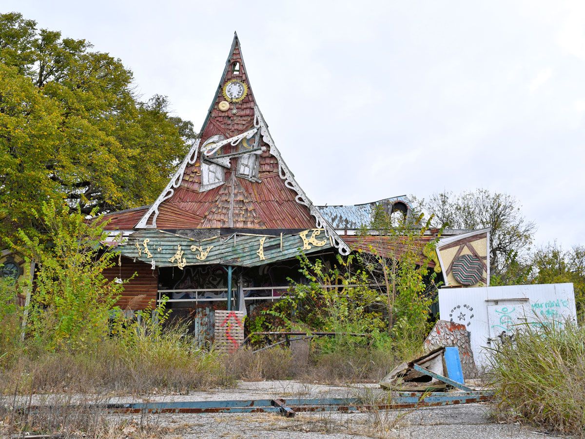 Abandoned attraction at Joyland Amusement Park in Wichita, Kansas